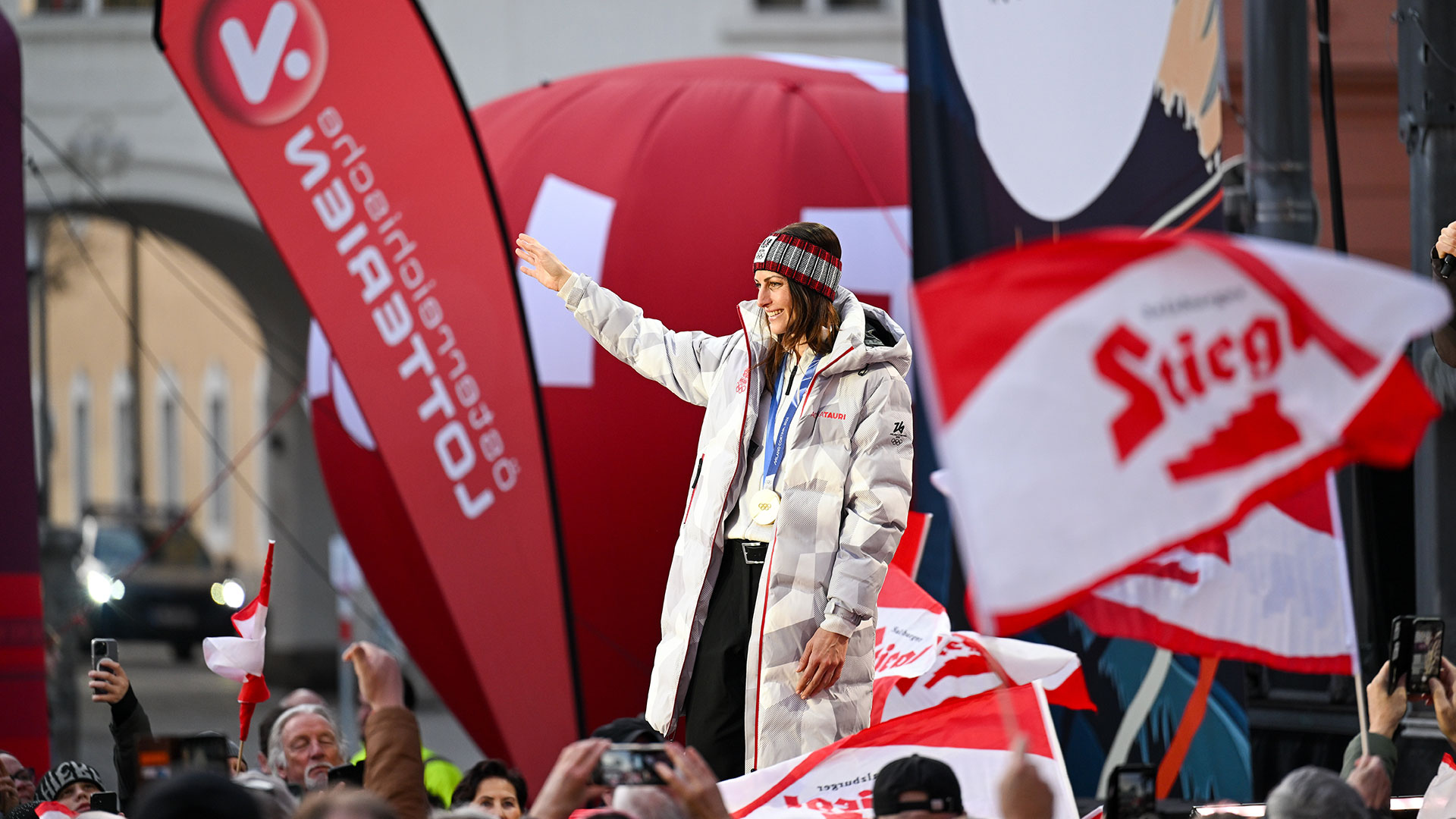 Flock bei Medaillenparty mittendrin statt nur dabei