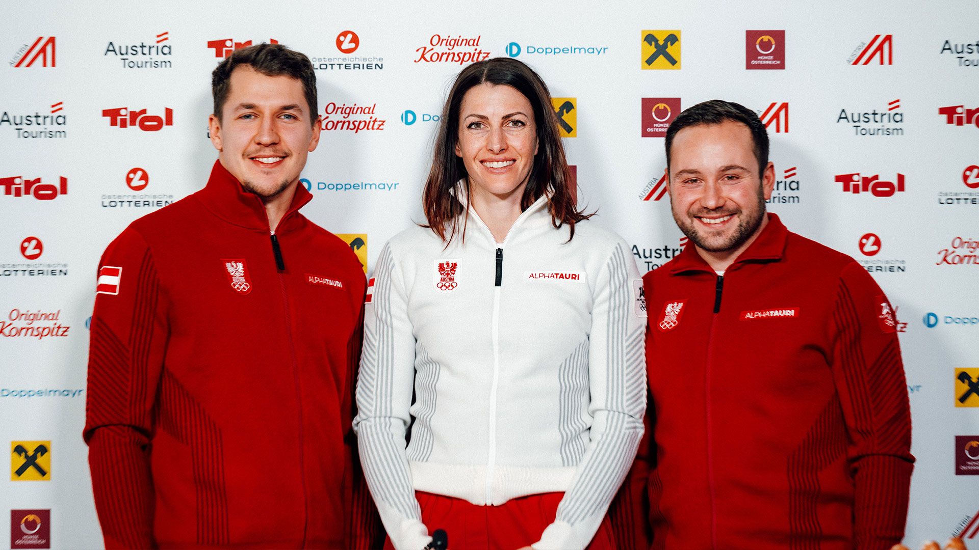 Skeleton-Team vom Goldjubel im Austria House beflügelt