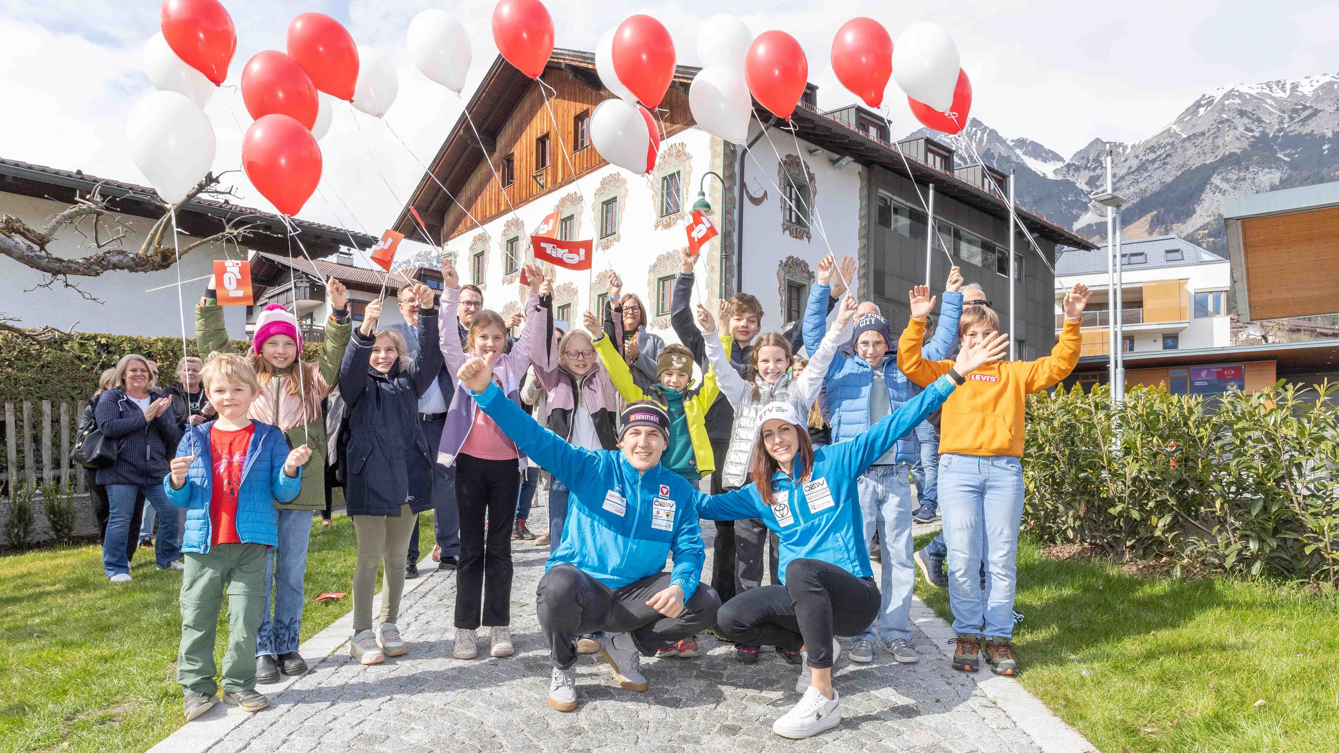 Überraschungsempfang für unsere Skeleton-Stars Flock und Maier