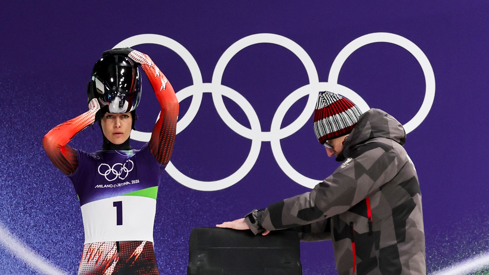 Janine Flock führt zur Olympia-Halbzeit